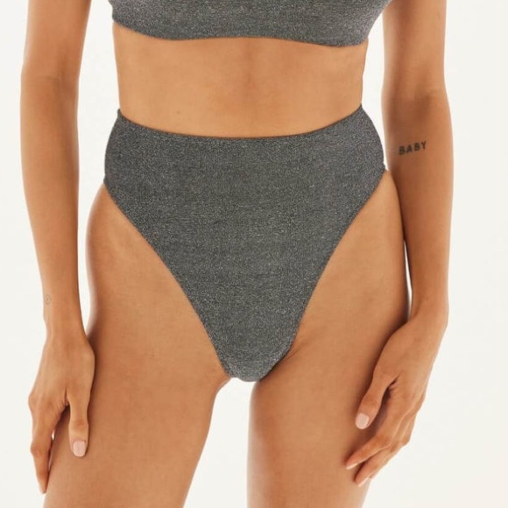FORM AND FOLD THE 90S RISE BIKINI BOTTOM IN GLITTER